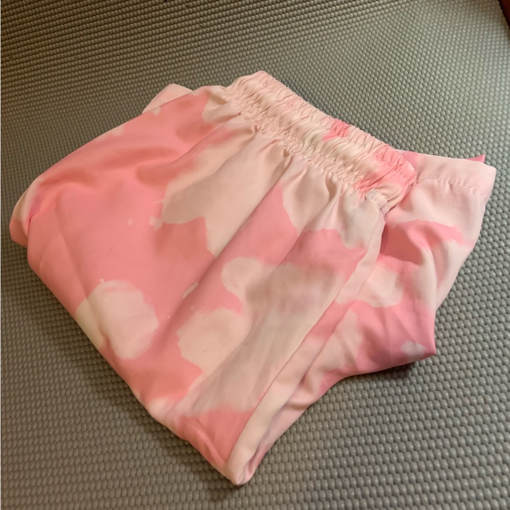 Romwe men’s shorts pink white tie-dye SIZE XS 34